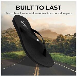 NWT Scott Hawaii flip-flops Slippers with White Logo and Text Women’s 9